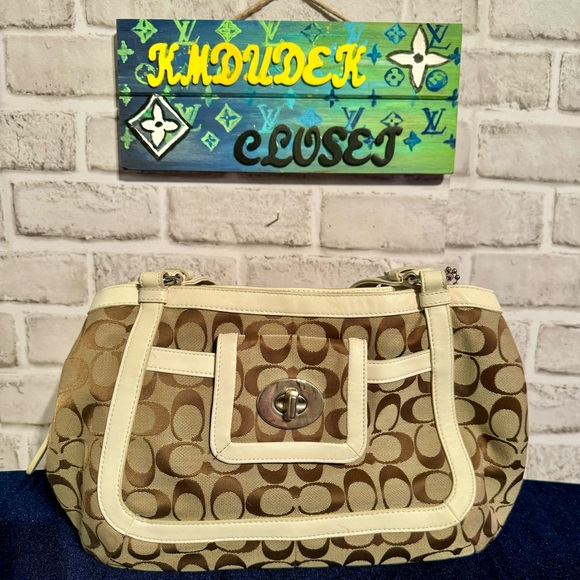 Coach 2010 Cricket Signature Jacquard Handbag - Picture 3 of 10